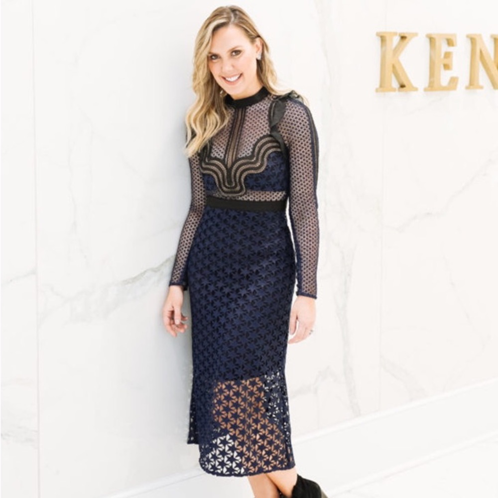 Self-Portrait: Stars Lace Long-Sleeve Midi Dress in Navy Blue (ASO Paris Hilton) - Picture 5 of 10